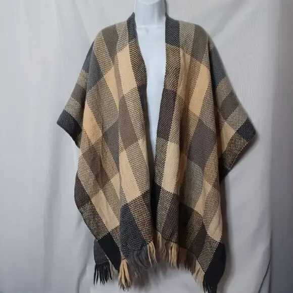 Manos del uruguay Beige & Gray Pure Wool Plaid Shawl. Size S - Picture 6 of 11